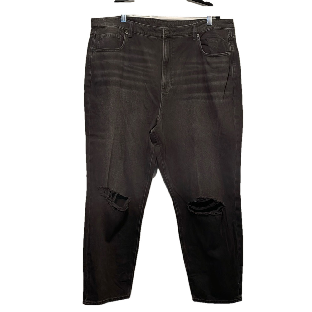 AMERICAN EAGLE DISTRESSED BLACK JEANS SIZE 20